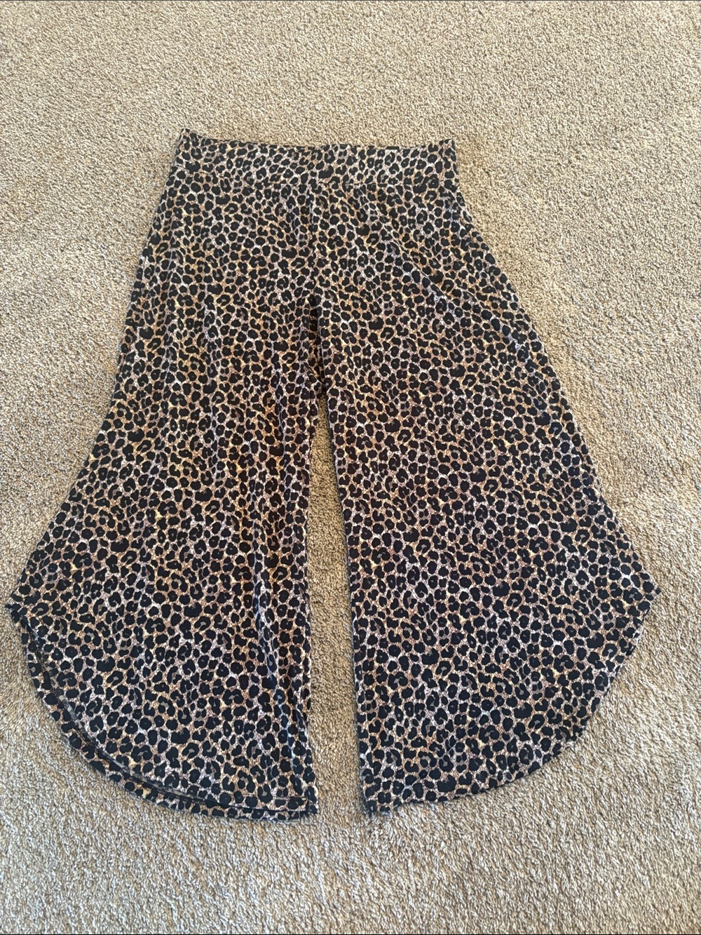 BeBop Black and Tan Leopard Print wide leg capri